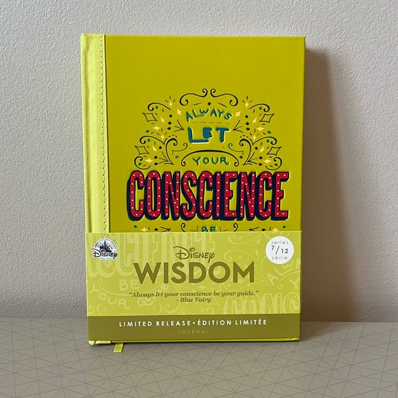 Disney Wisdom Collection Pinocchio Notebook 7/12 - Picture 1 of 2